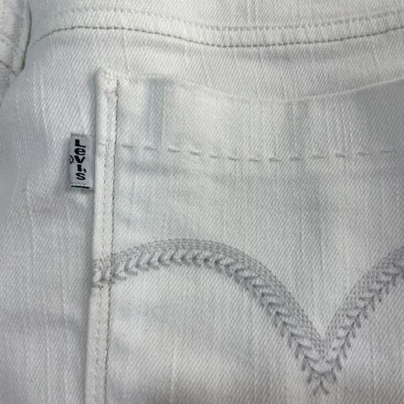 Ladies White Levi's Bermuda shorts Size 16 - Picture 5 of 6
